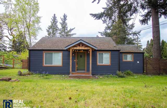 Charming Cottage Retreat with Modern Updates! photos photos