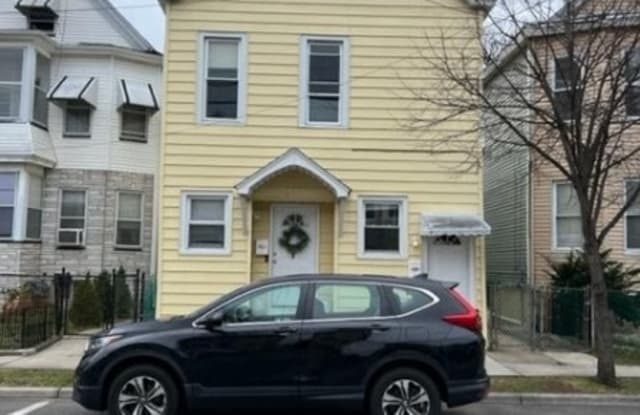 377 Highland Ave - 377 Highland Avenue, Passaic, NJ 07055
