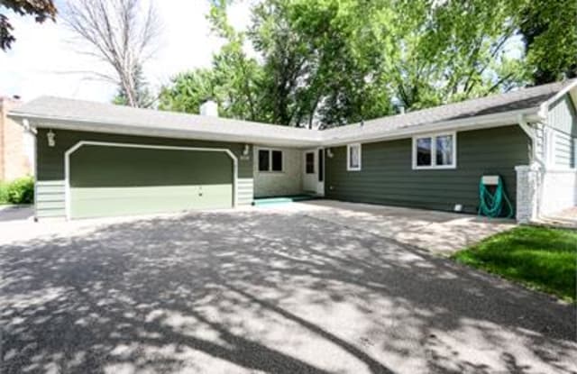 2512 Hayes Dr - 2512 Hayes Drive, Burnsville, MN 55337