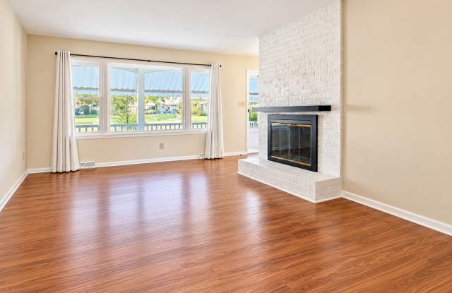609 Charlton Drive Gallery 2