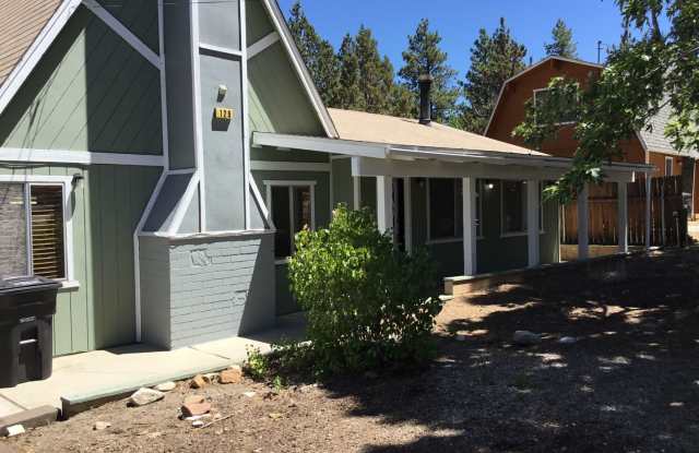 Beautiful 2 Bedroom Cabin in Sugarloaf photos photos
