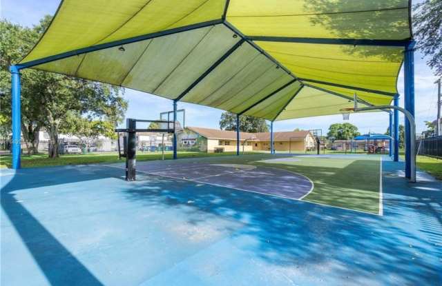 Spacious 3BR Condo in Fort Lauderdale Gallery 4
