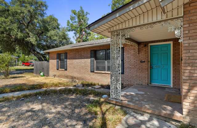 3817 Parkwood Street - A Gallery 2