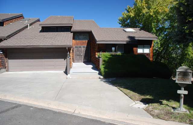 Lakeridge Shores Remodeled Townhome Gallery 1