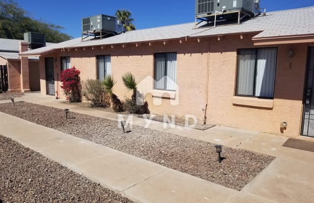4224 N 13th Pl Apt 2 - 4224 North 13th Place, Phoenix, AZ 85014