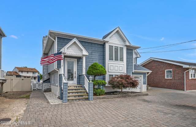 15 Seville Drive Gallery 3