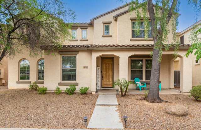 Amazing 4 bedroom In Lyons Gate! photos photos