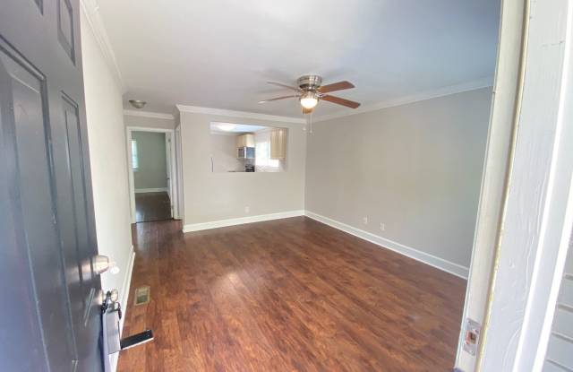2Bed/1Ba Duplex close to Downtown Concord Fully Renovated with Laundry Room on Site Gallery 3