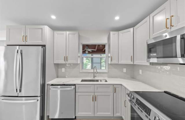 908 LIGHTHOUSE Drive, North Palm Beach, FL 33408 - 4023 photos photos