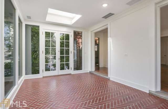 120 Peachtree Cir Gallery 4