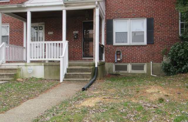Charming 3 Bedroom/1.5 Bathroom Townhome in Cameron Village, MD! photos photos
