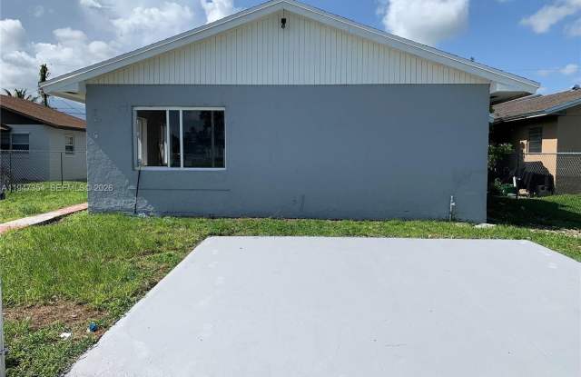 756 NW 5th St photos photos