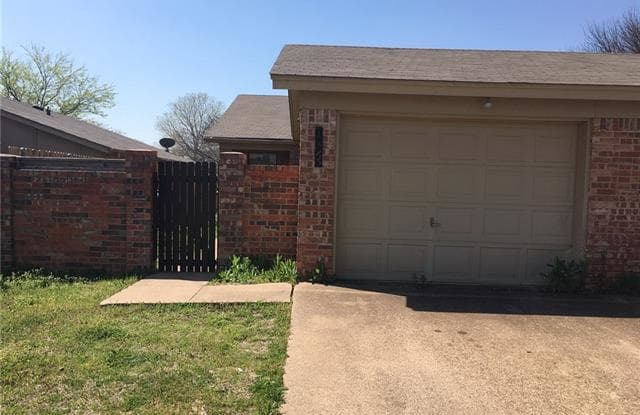 10265 Aurora Drive - 10265 Aurora Drive, Fort Worth, TX 76108