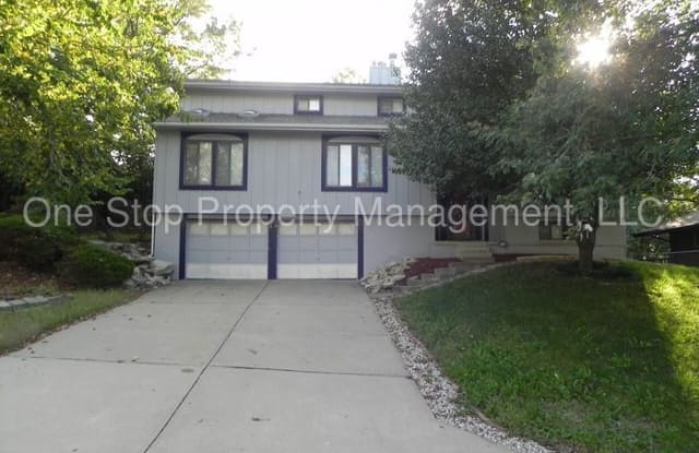 7031 Ewing Avenue - 7031 Ewing Avenue, Kansas City, MO 64133