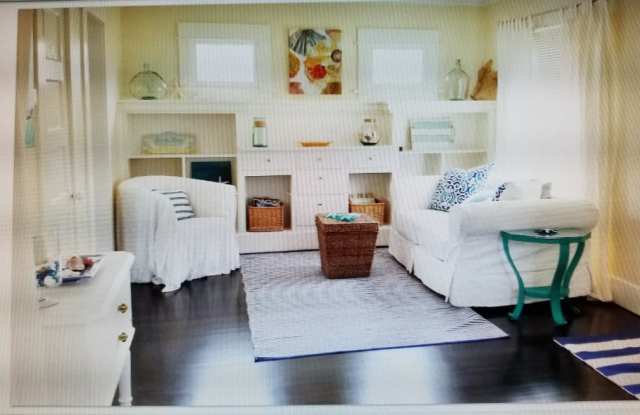 214 1/2 Avenue C photos photos