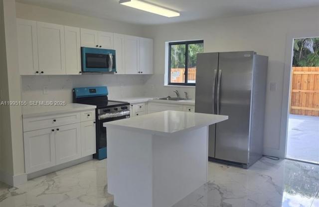 443 NW 23rd Pl photos photos