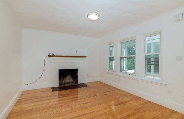 137 Safford St Gallery 3