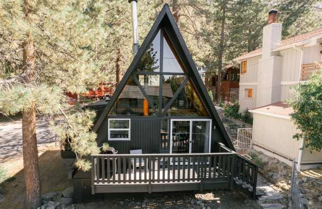 Fully Furnished Modern Mountain Cabin in Wrightwood 2 bedroom 1 bath photos photos Fully Furnished Modern Mountain Cabin in Wrightwood 2 bedroom 1 bath photos photos
