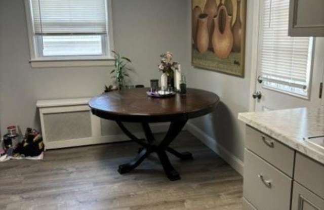 474 Main St Gallery 2