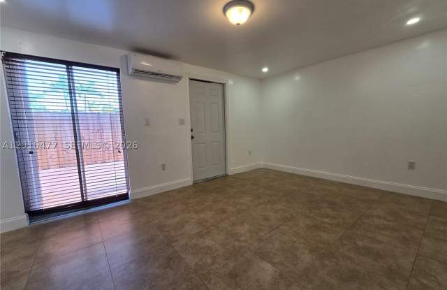 2957 SW 36th Ct Gallery 3