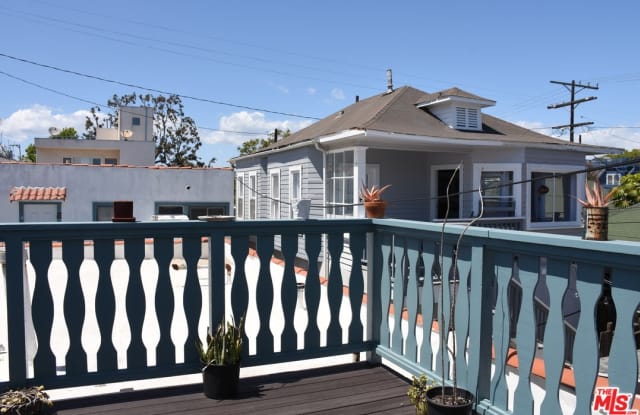 49 PALOMA AVE - 49 Paloma Court, Los Angeles, CA 90291