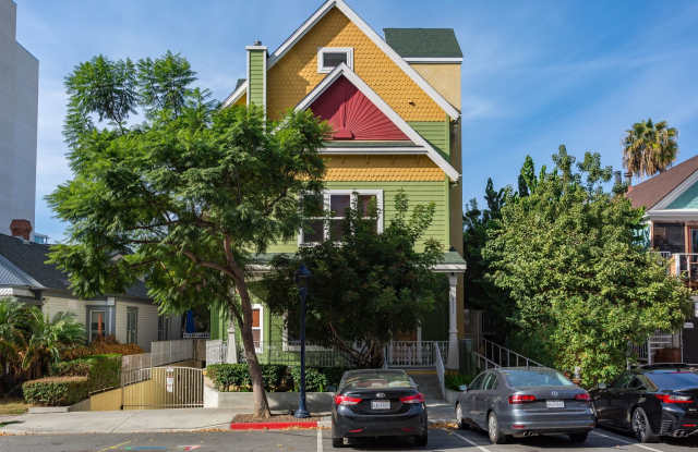 Stunning 4 Level Condo in Little Italy photos photos