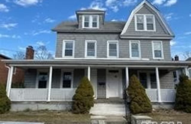 17 3rd Avenue - 17 3rd Avenue, Port Washington, NY 11050