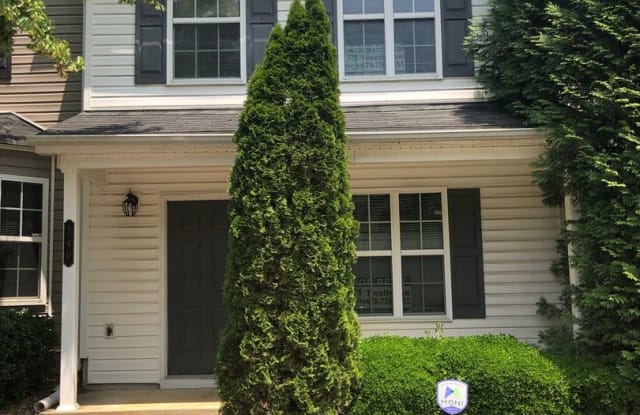740 Crestwell Cir - 740 Crestwell Cir SW, Atlanta, GA 30331