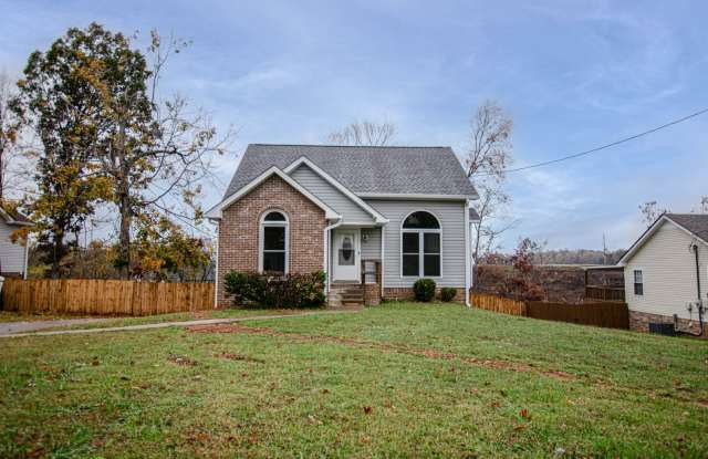 Pet Friendly Three Bedroom! photos photos