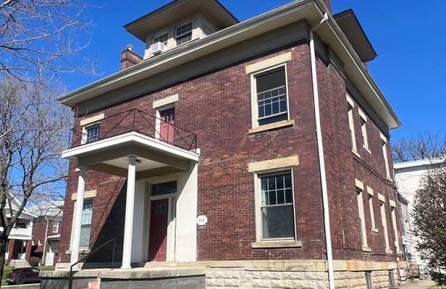 348 E 15th Ave photos photos