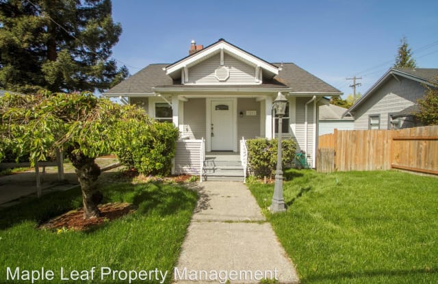 7211 12th Ave NE - 7211 12th Ave NE, Seattle, WA 98115
