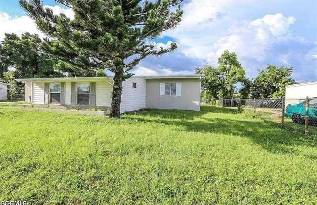305 Bougainvillea Road W Gallery 2