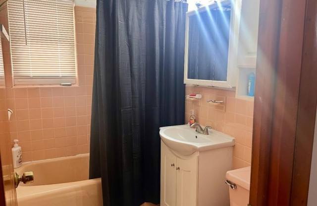 239 Riverview Gallery 2