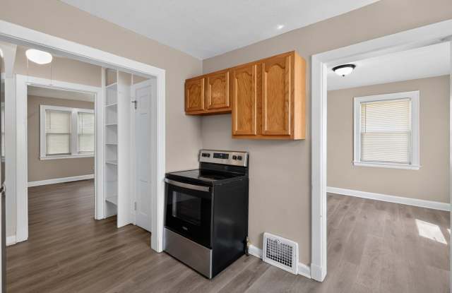Charming 3BR House in Canton Gallery 4