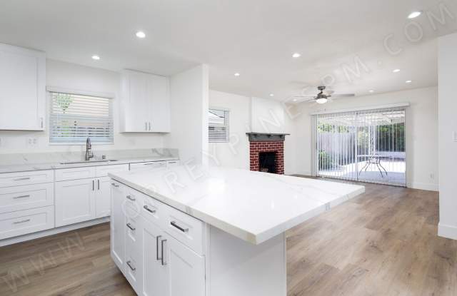 OPEN HOUSE: 10/18 4-5PM ~ 4BR Home with Private Yard and 2 Car Garage! photos photos