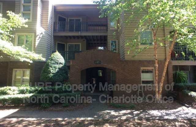 1109 E Morehead St photos photos