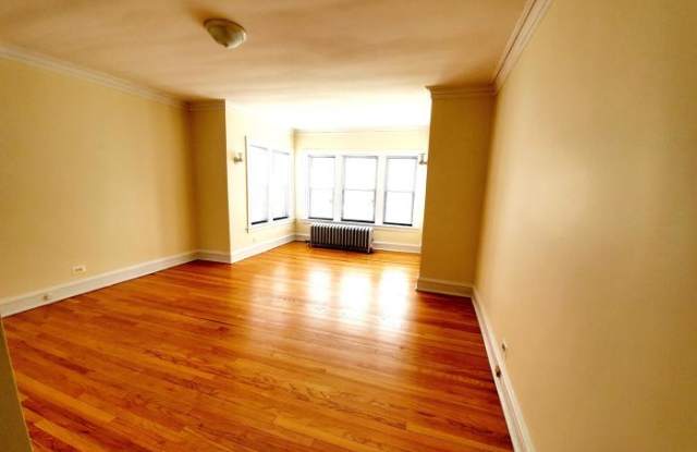 1700 West North Shore Gallery 2