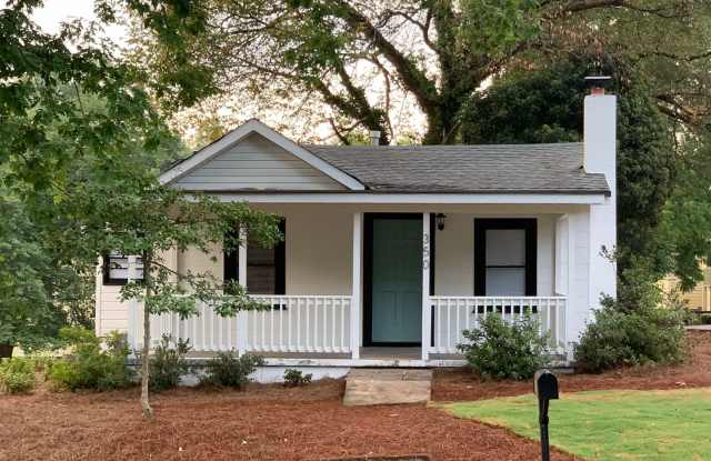 Cute 3 Bedroom Near Downtown for Pre-Lease Gallery 1