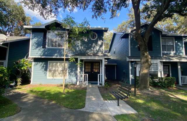 Spacious 3 Bedroom's, 2.5 bath condo in Lakeview Village. Gallery 3