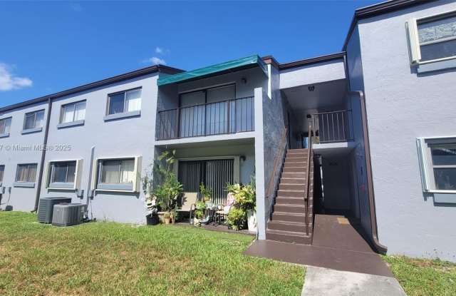 7405 SW 152 AV photos photos