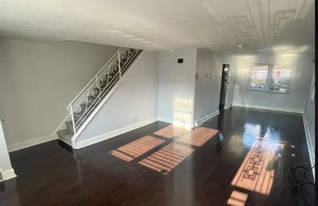 3 bedroom 1 bath house available in North Philly Yorktown photos photos