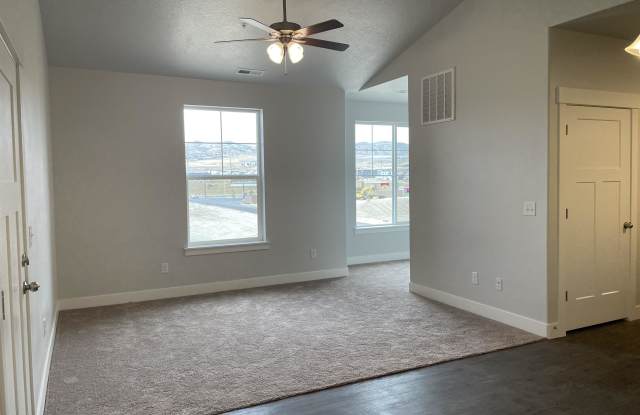 1923 N 3410 W N301 Gallery 2