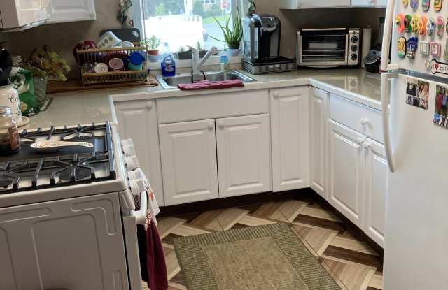 415 Reeves Street photos photos