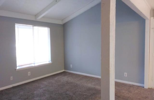 2954 Woodfield Drive Gallery 4