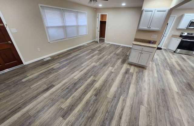 2 Bed | 1 Bath | Carport Gallery 4