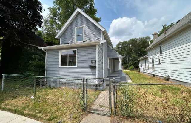 33 S Torrence St photos photos