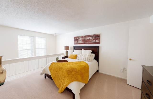 Brookwood Village Gallery 4