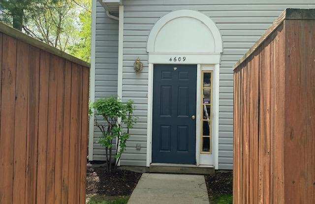 4609 DEEPWOOD COURT Gallery 4