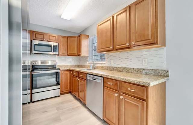 1016 W Lakewood Road, West Palm Beach, FL 33405 photos photos