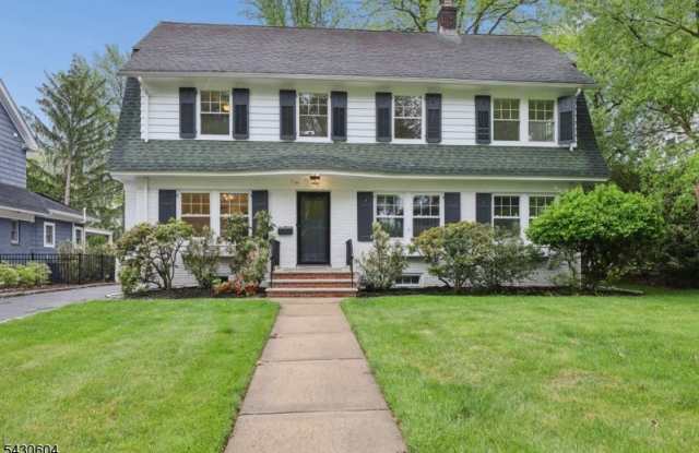 190 Fernwood Ave photos photos